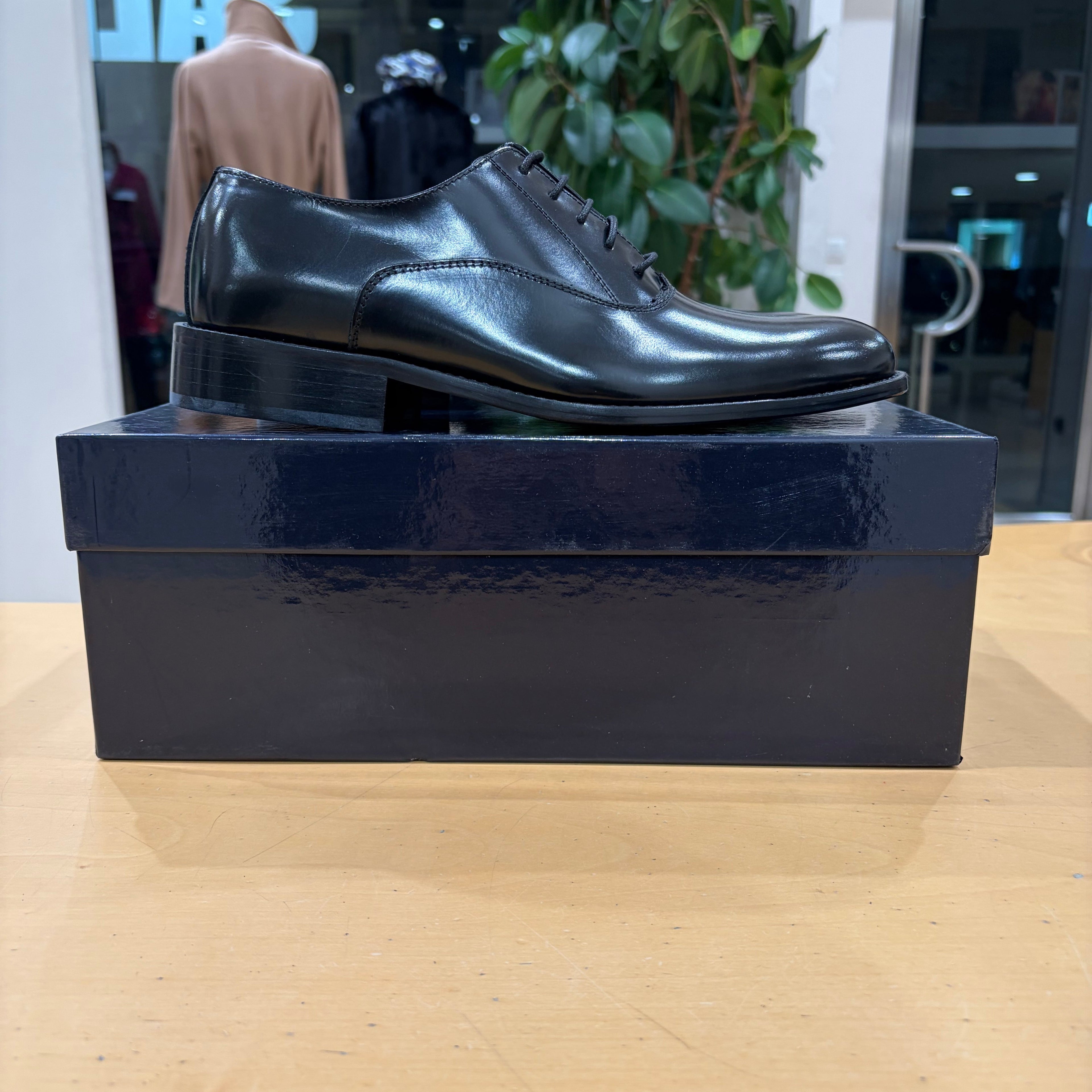 Scarpa elegante francesina nera