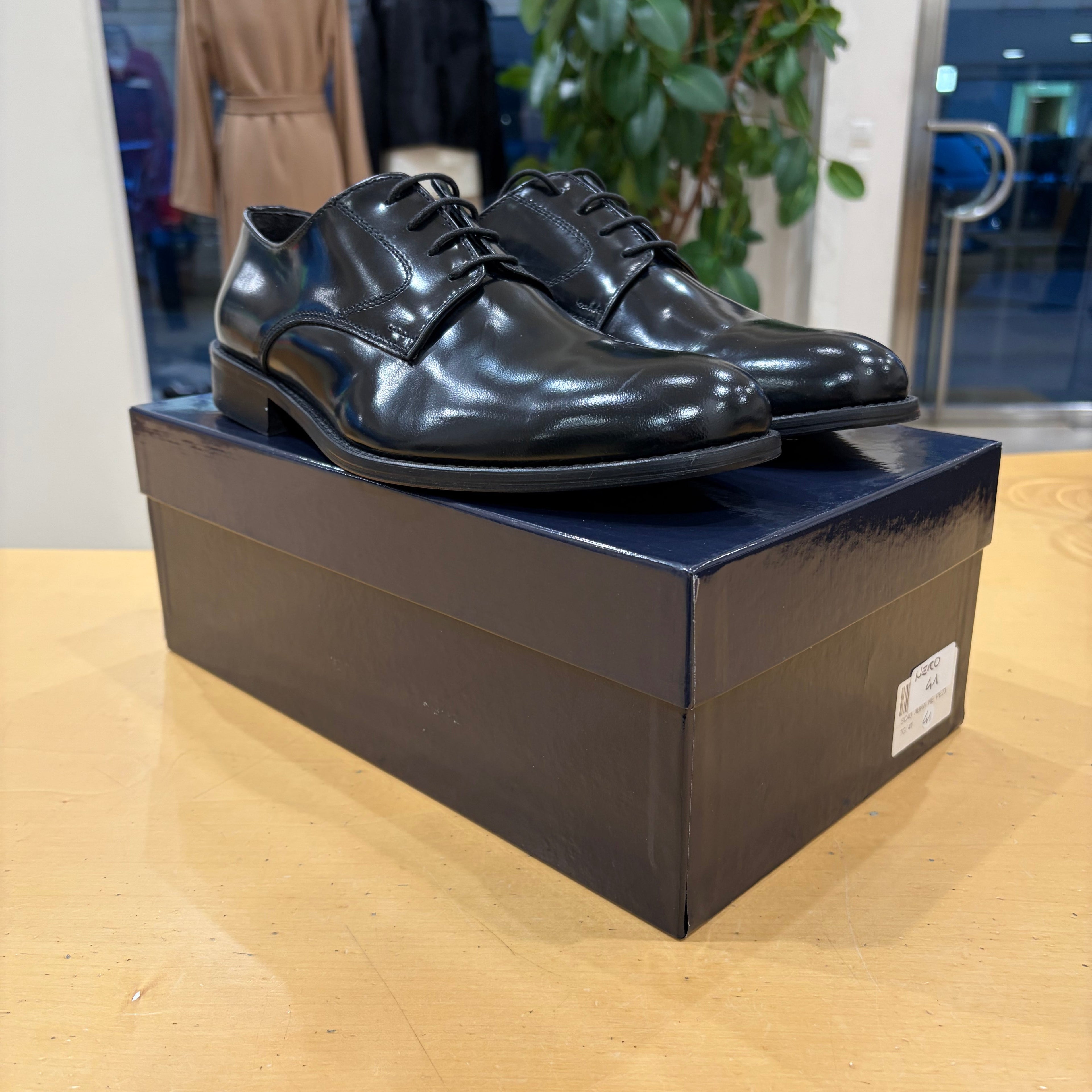 Scarpa elegante basica nera